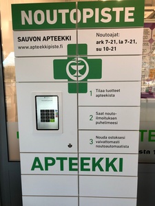 Apteekin noutoautomaatti palveluksessa